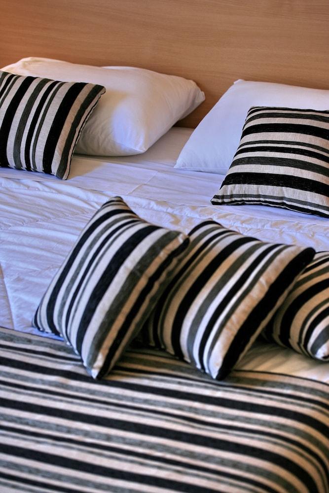 All Senses Ocean Blue Sea Side Resort (Adults Only) Petaloudes ภายนอก รูปภาพ