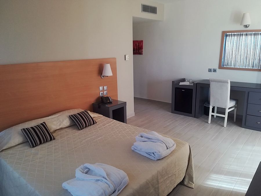 All Senses Ocean Blue Sea Side Resort (Adults Only) Petaloudes ภายนอก รูปภาพ
