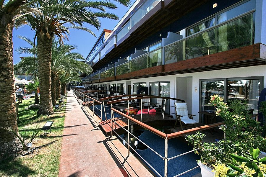 All Senses Ocean Blue Sea Side Resort (Adults Only) Petaloudes ภายนอก รูปภาพ